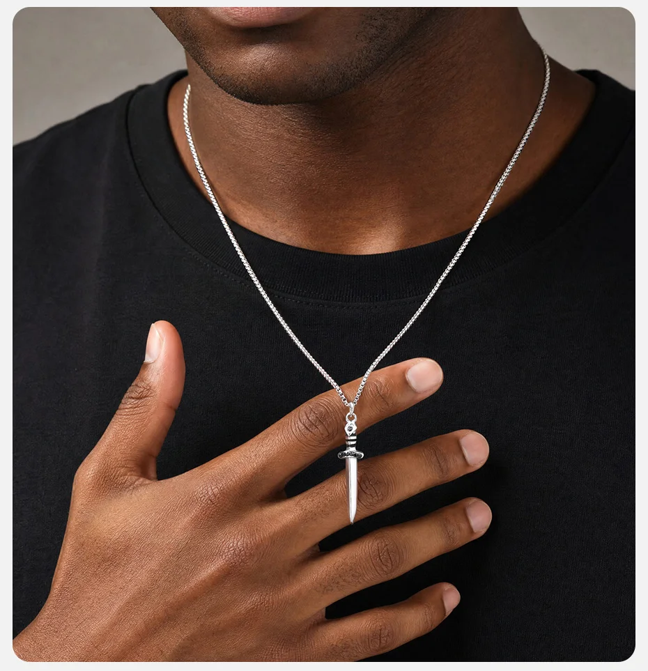 Vnox Herren Schwert-Kreuz Anhänger Halskette, Edelstahl Gothic Punk Hip Hop Kastenkette, Retro Schwertform Schmuck Geschenk für Männer – Detail 3