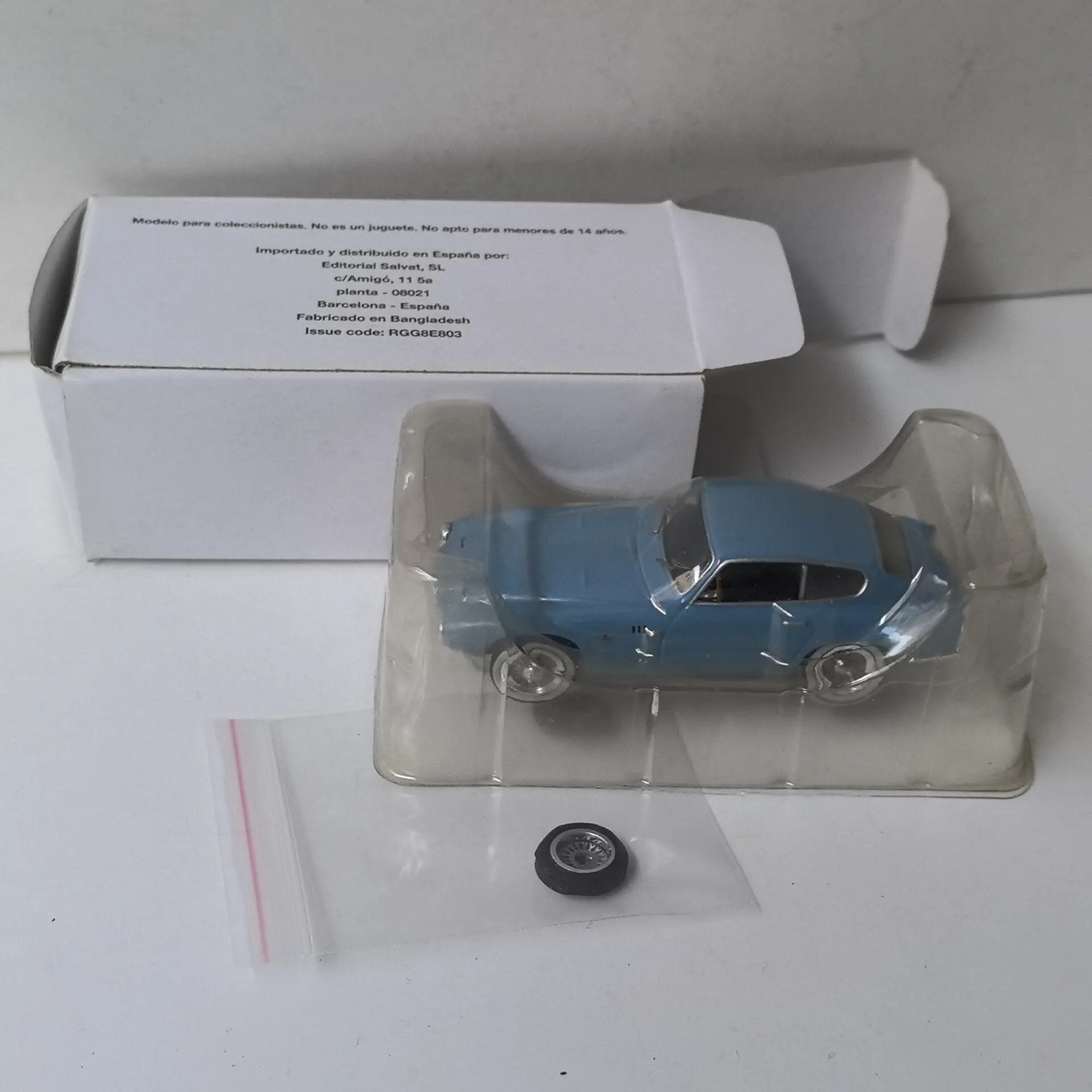 

One of The Wheel Hubs Is Broken Diecast IXO 1/43 Scale PEGASO Z102 19 Alloy Car Model