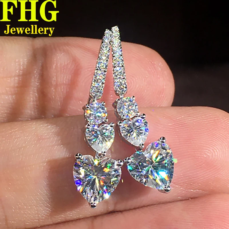 

Solid 18K Au750 White Gold Earrings DVVS Moissanite Diamonds 5.4Carat Heart shape Wedding Party Engagement Anniversary