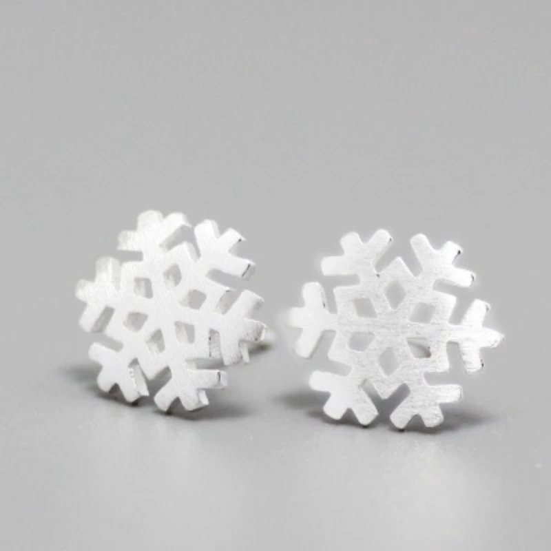 

Серьги-гвоздики из стерлингового серебра 925, стильный простой матовый дизайн со снежинками для женщин, универсальный модный аксессуар