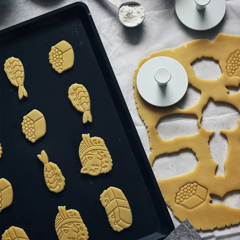 Japanese Sushi Shape Cookie Cutter and Stamps Cartoon Cat Sandwich Sushi Biscuit Cutting Mold DIY Cake Decor Baking Supplies