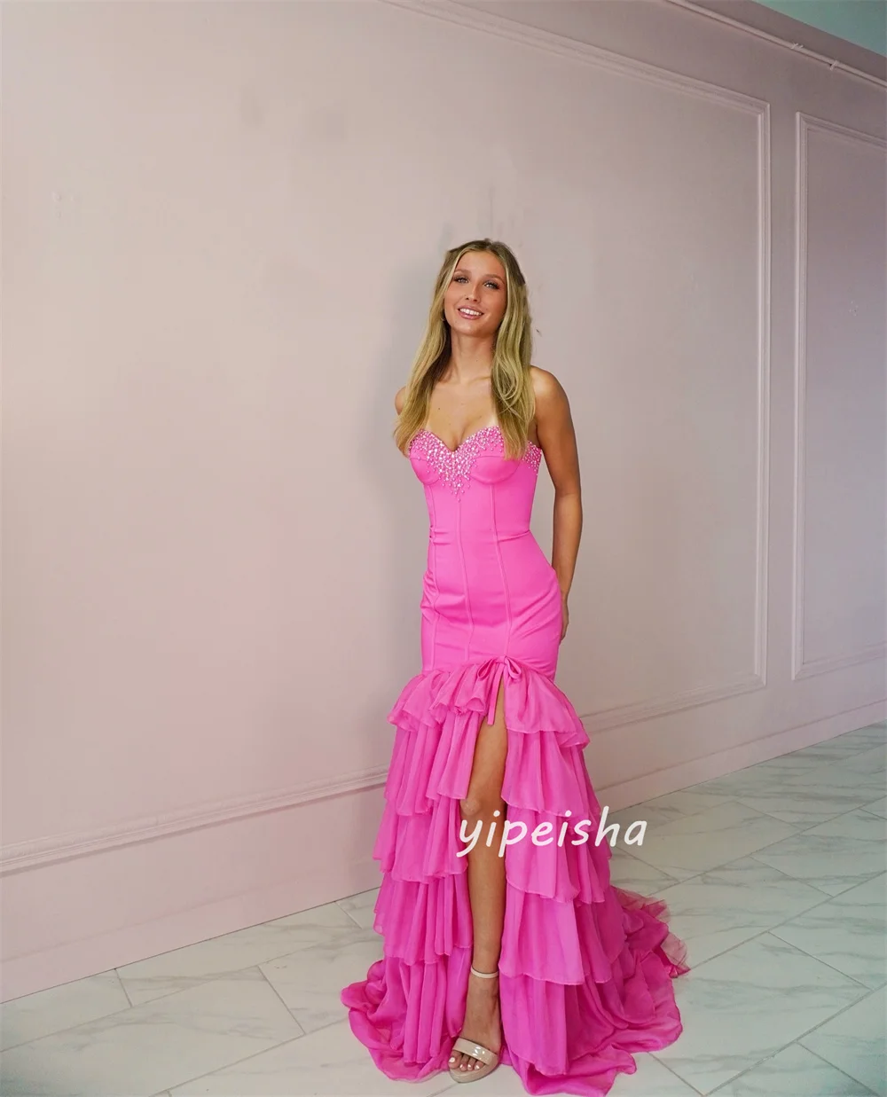 Vestidos Longos Personalizados em Chiffon Rosa Choque Sexy e Modesto com Pregas e Strass para Mulheres