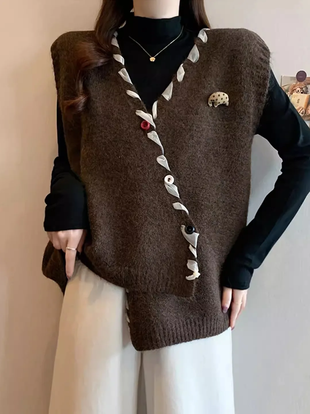 

Spring 2026 Unique Knitted Vest Outerwear Large Size Women's Faion Trendy Asymmetrical Open Cardigan Top V-ne Single-button