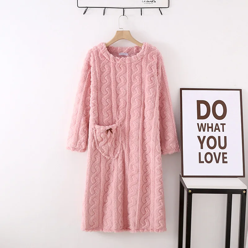 Autumn Winter Warm Flannel Female Sleepwear Long Nightdress Women Sleepshirt Loose Ladies Nightgown Girl Outwear Sleepdress