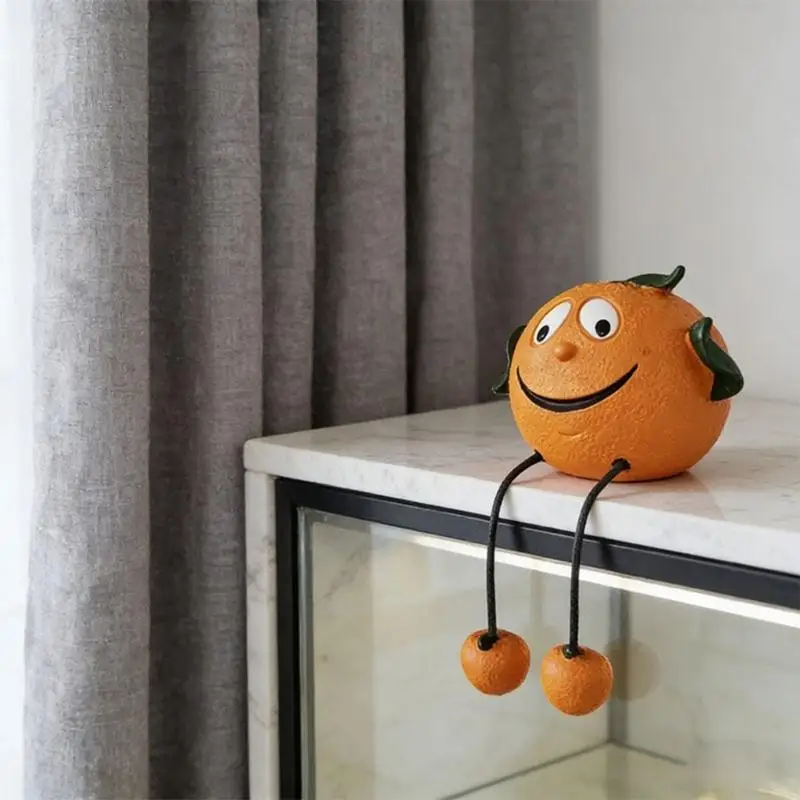 QX2E Shelf Veggie Figure with Wire Legs and Character Face Indoors Decors