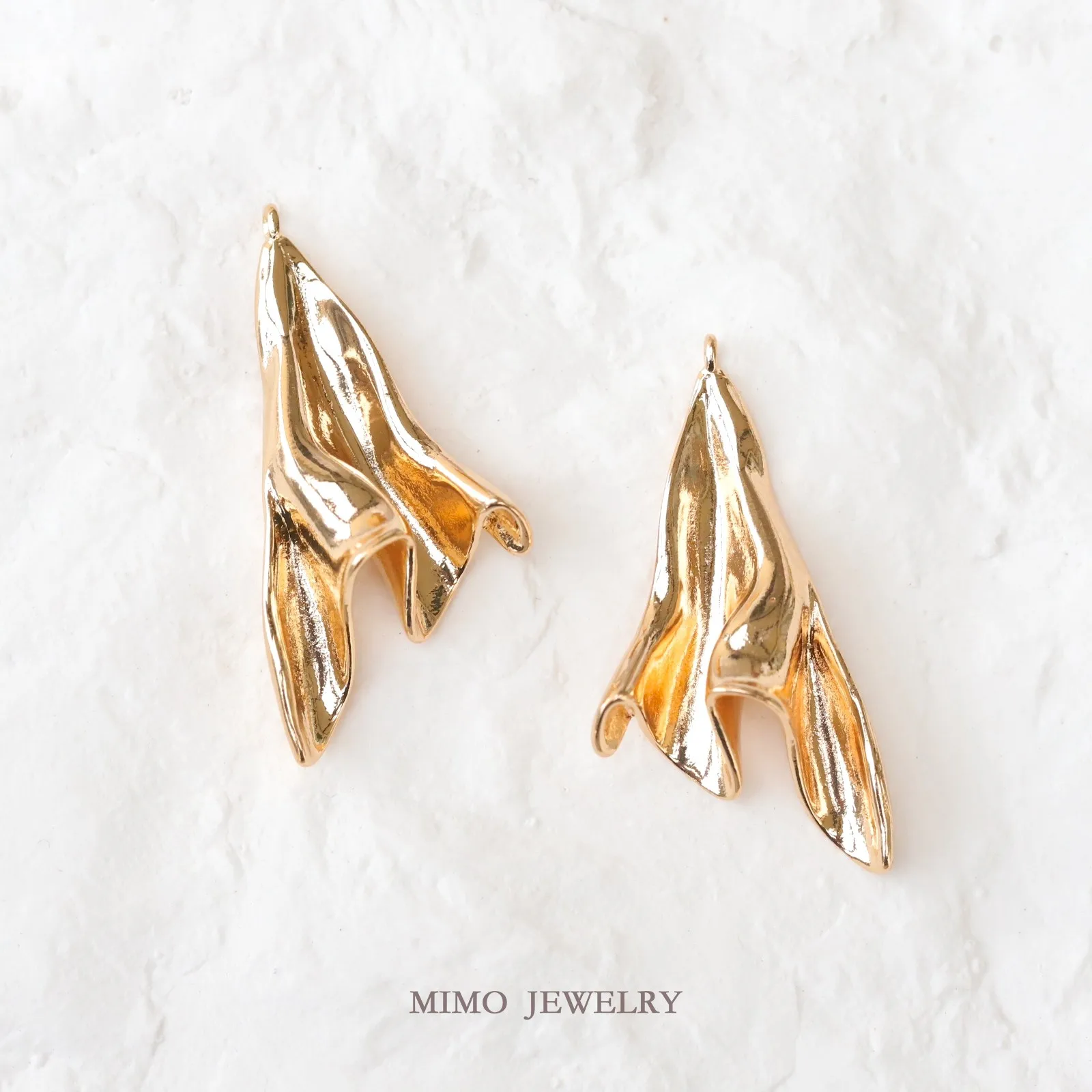 Smooth Pleated Triangular Symmetrical Design Charms Pendant Supplies DIY Hand Brass Gold Plated Accessories