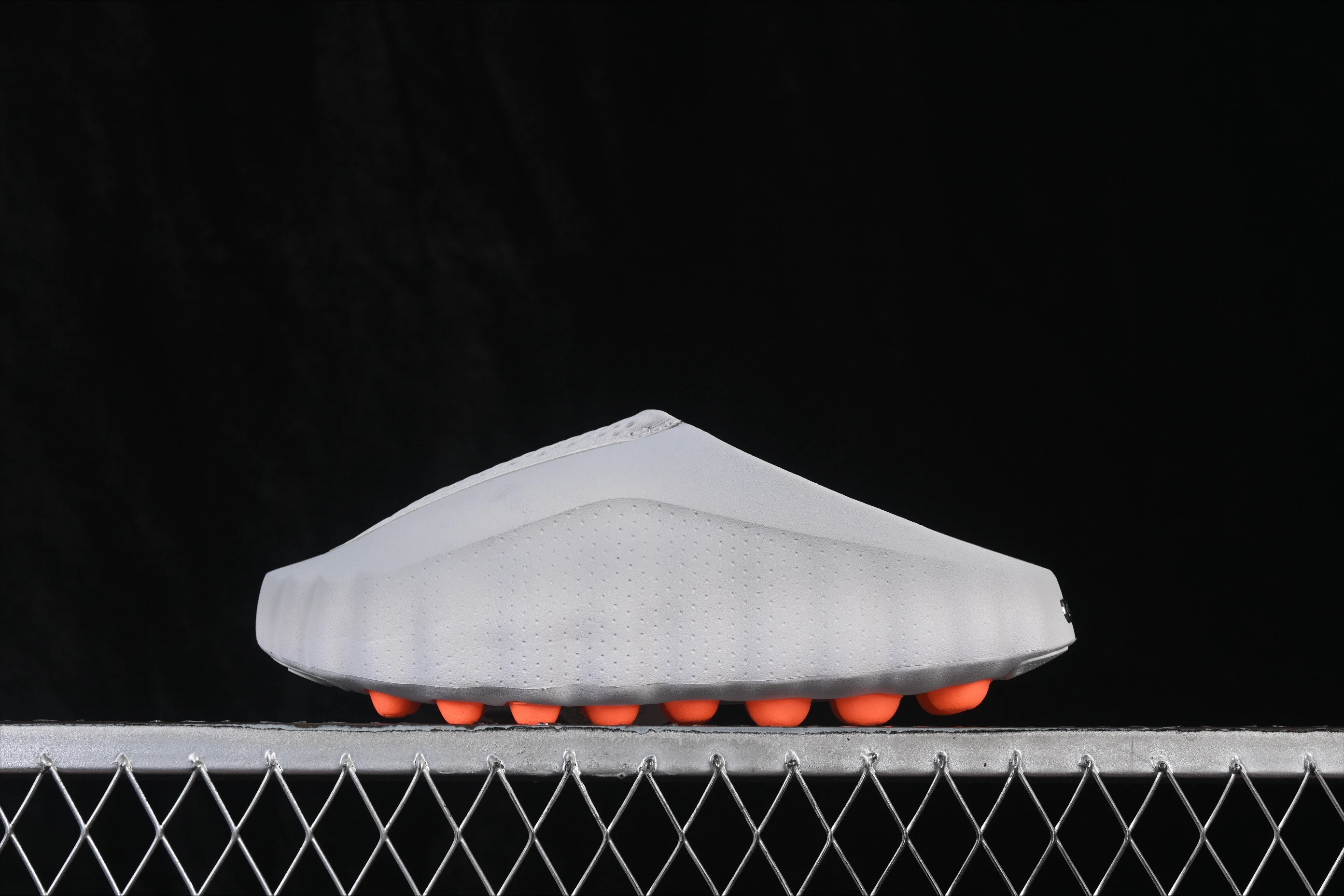 2026 Slides 001 Rubber Tech Comfort Slippers 002 Running Bone White Red Light Smoke Grey Hommes Femm