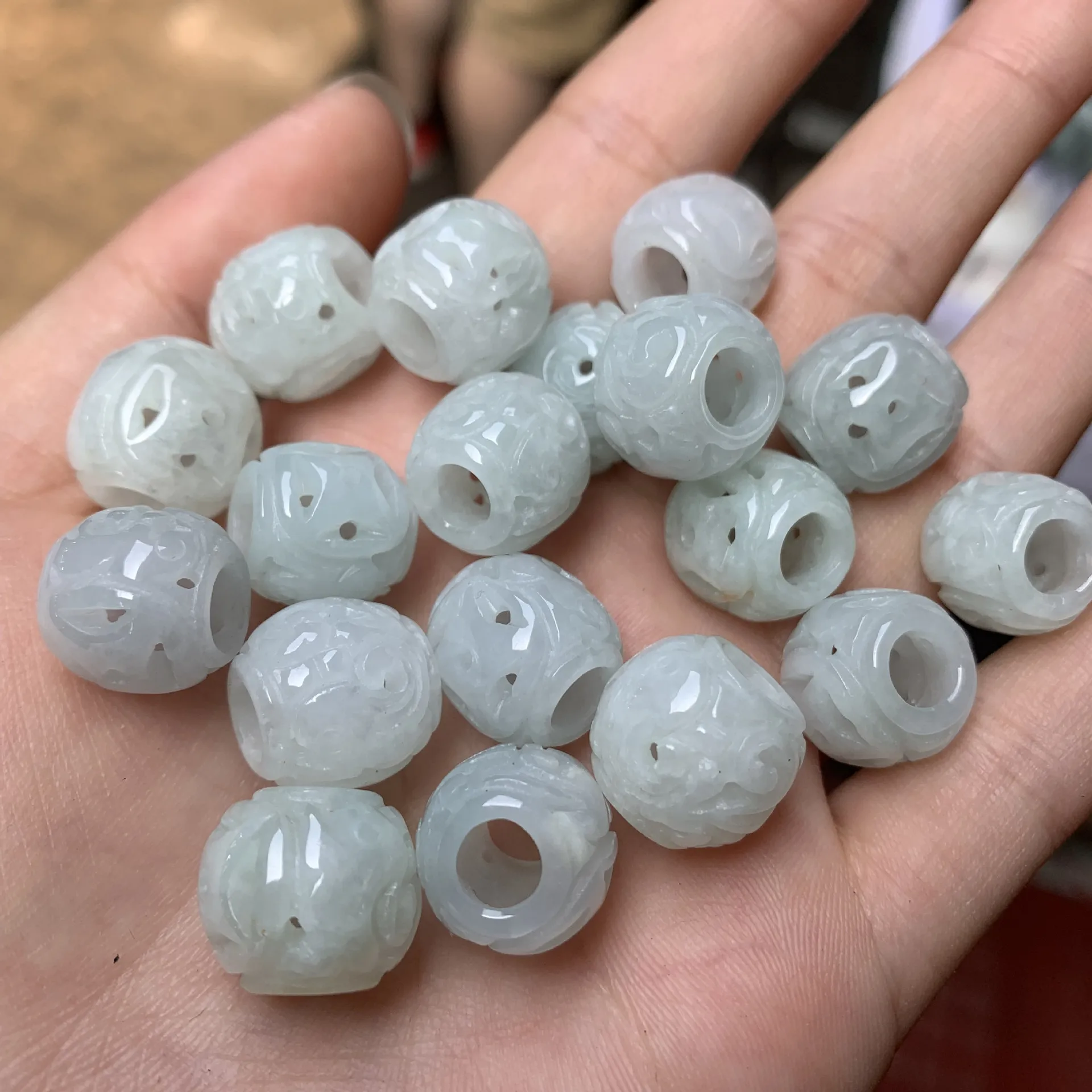 

Natural jadeite handcarved hollow out rice beads DIY 100% real jade bracelets necklace jade accessories septa scattered beads