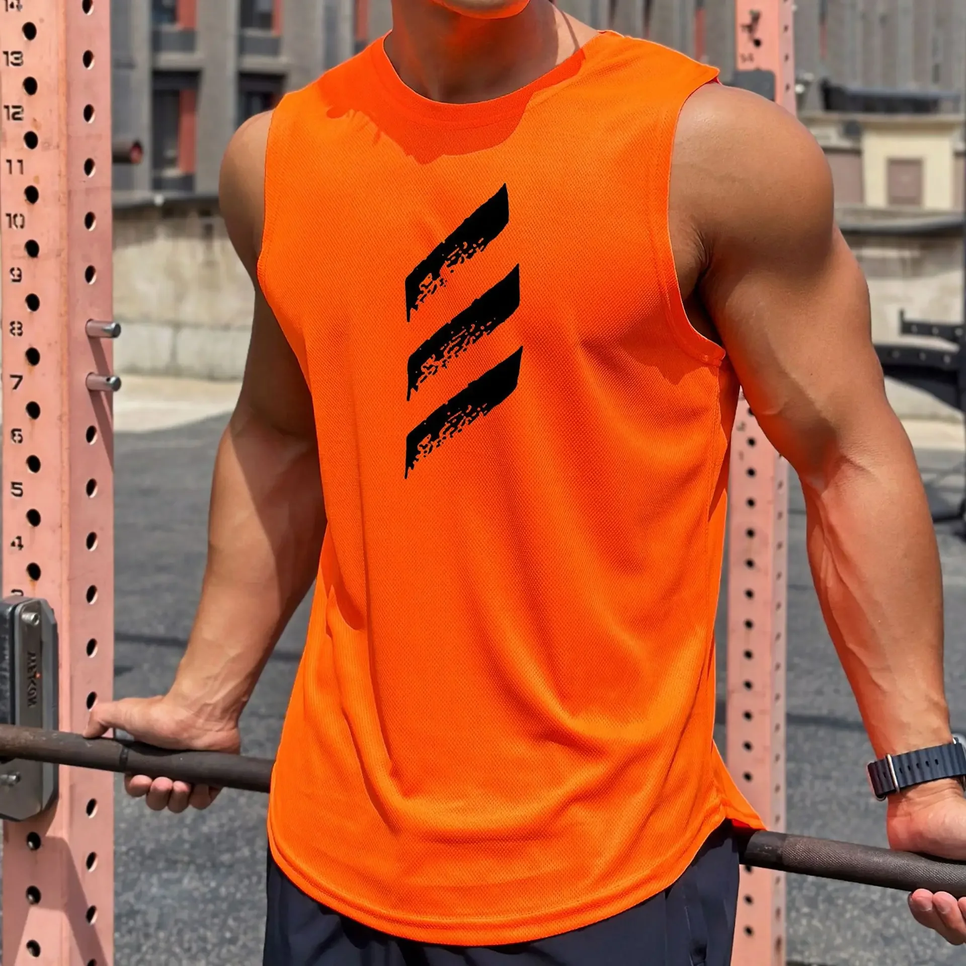 Letni nowy modny męski pulower z okrągłym dekoltem siateczkowy tank top fitness Top sportowy bez rękawów szybkoschnący podkoszulek męski t-shirt