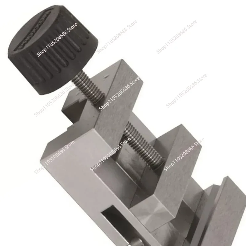 Precision vise clamp small vise, multi-function mini vise, jaw width 46mm, clamping width 30mm. The total length is 70mm 1pcs