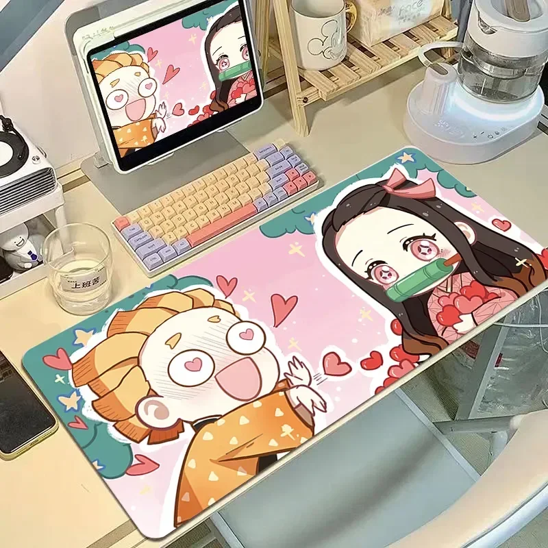 Tapete de mouse grande inspirado em Demon Slayer – XXL fofo tapete de mesa de anime Kawaii para meninas, capa de teclado antiderrapante para escritório e laptop
