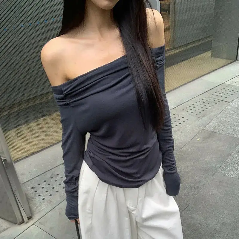 Sweet hot girl pleated one-shoulder oblique shoulder T-shirt female 2024 autumn design two-wear slim sexy top