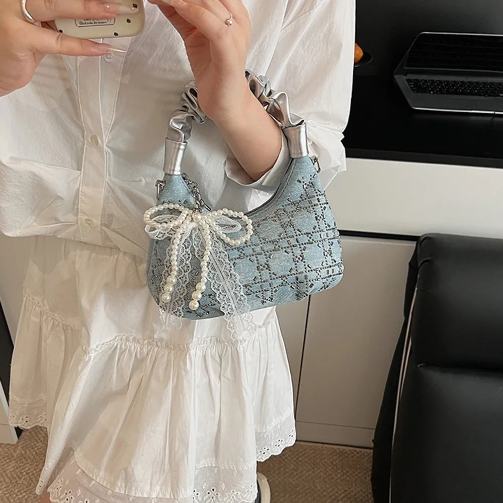 

Korean Style Sequin Pleated Handbag Bowknot Pendant Exquisite Chain Crossbody Bag Solid Color Large Capacity Bow Shoulder Bag