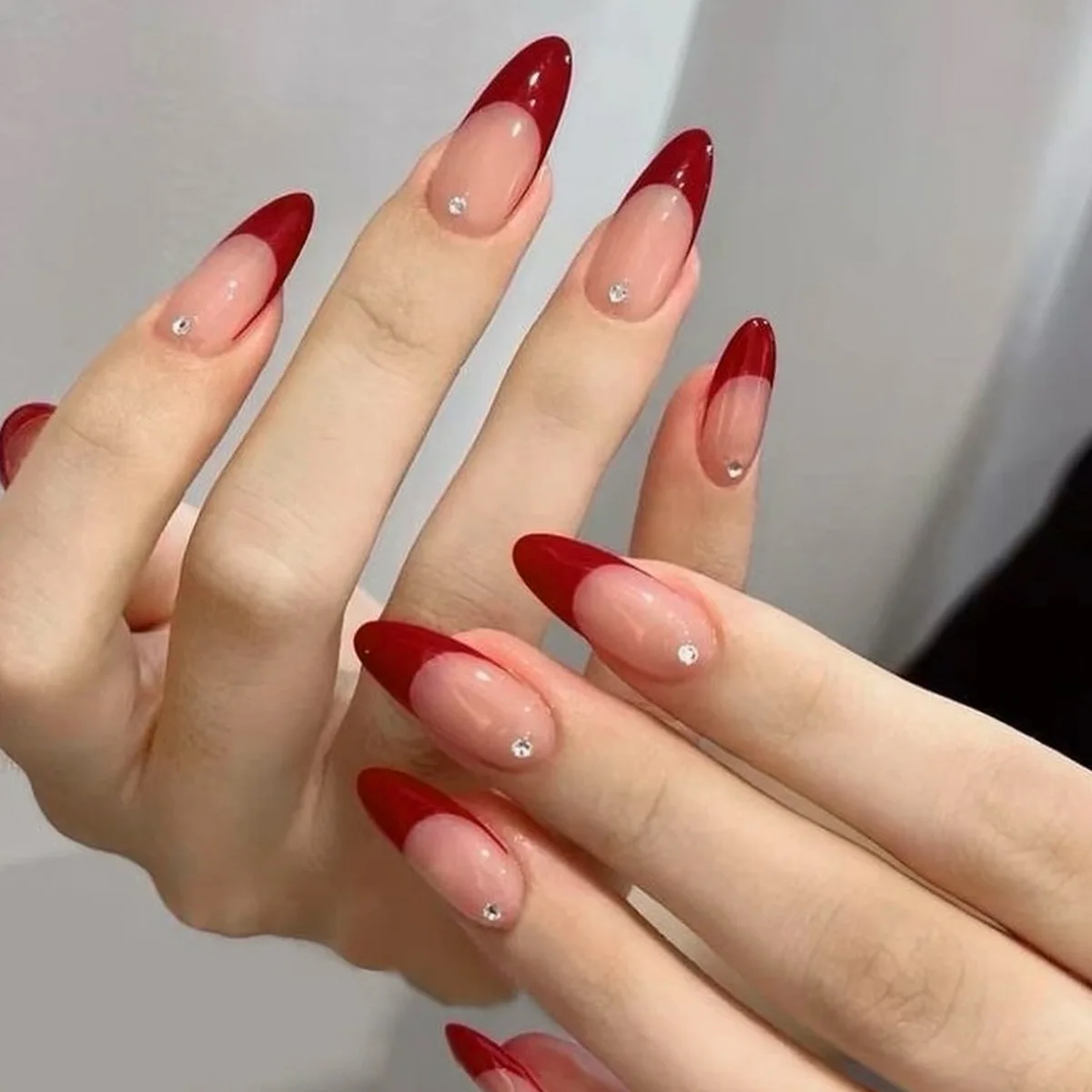 

Wear nail almond ins wind simple French edge diamond nail patch removable fake nail