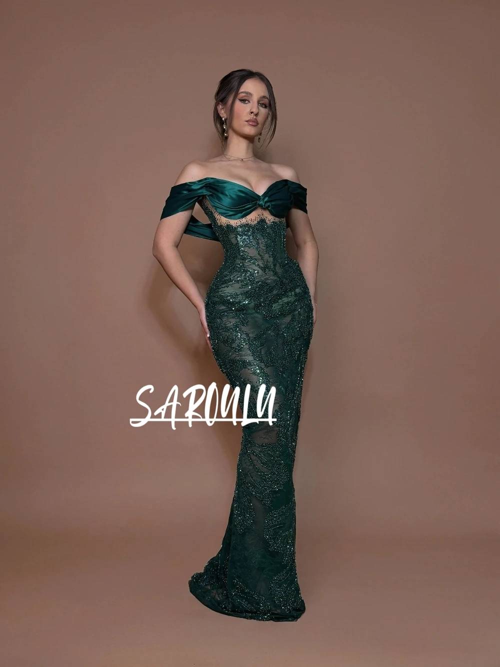 

Green Dainty Bead Lace Evening Dress Illusion Bodycon Off Shoulder Cocktail Gown Customized Popular Luxe Formal Banquet Wear