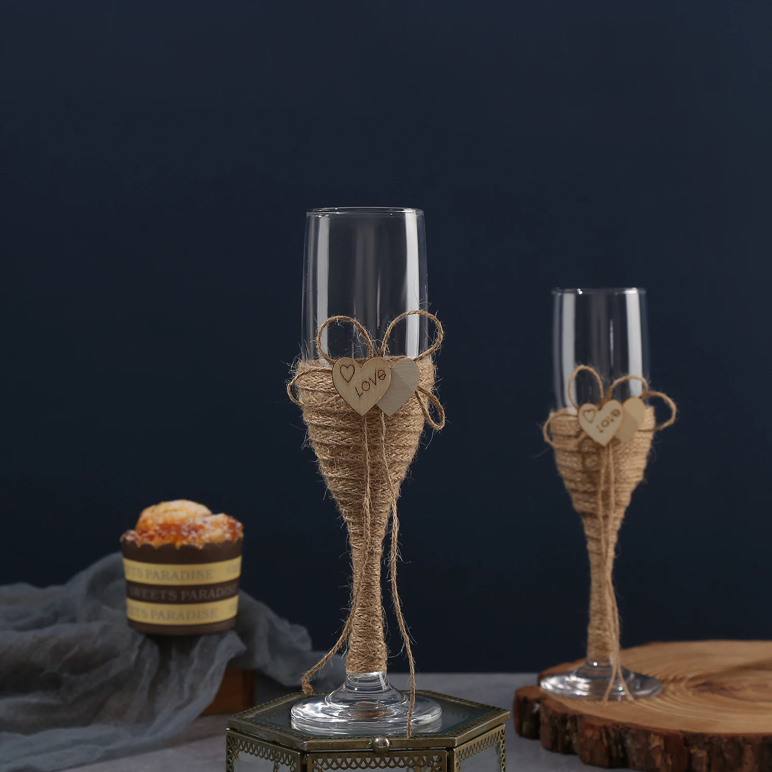 صندوق من كؤوس النبيذ المطابقة لحفلات الزفاف على شكل قلب من حبل القنب، صندوق هدايا زجاجي للنبيذ الزفاف الرومانسي