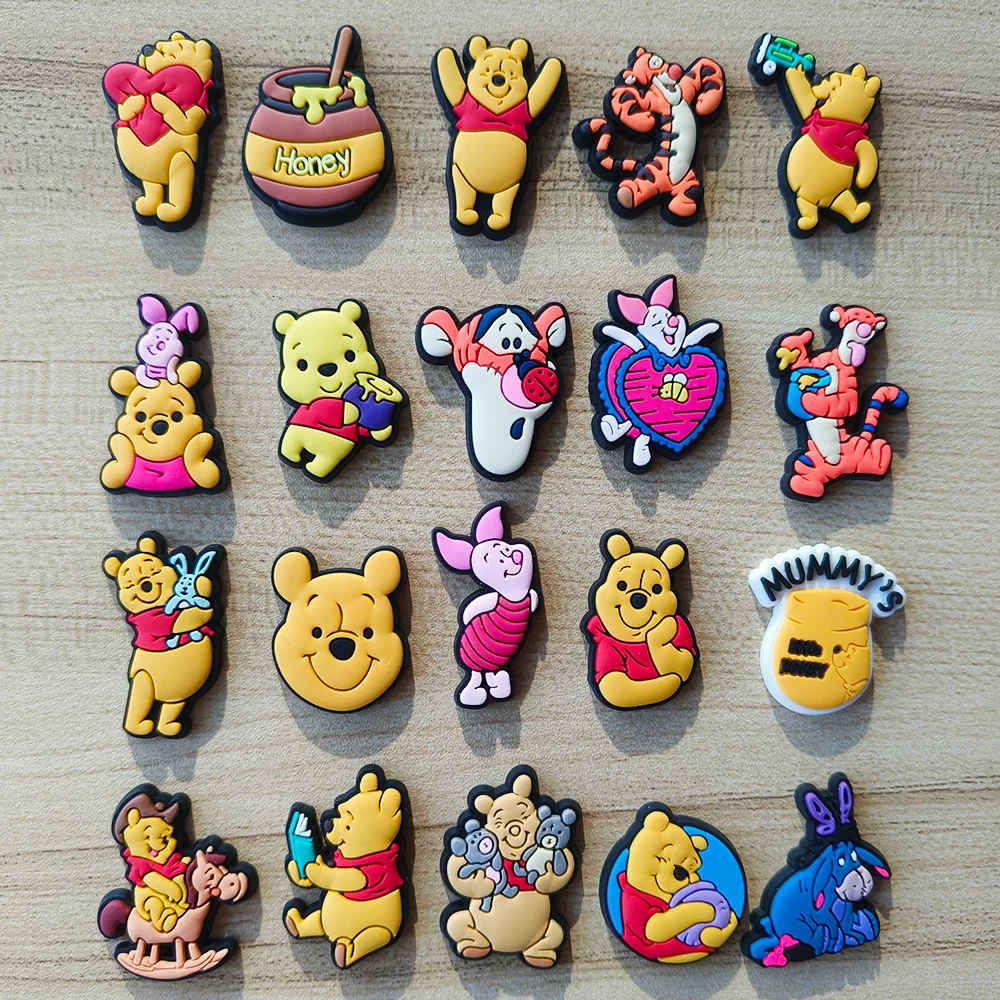 20 יח'\\סט קסמי נעליים של פו הדוב אביזרי אבזם נעליים עשה זאת בעצמך קישוטי נעליים PVC מתנות לחג המולד