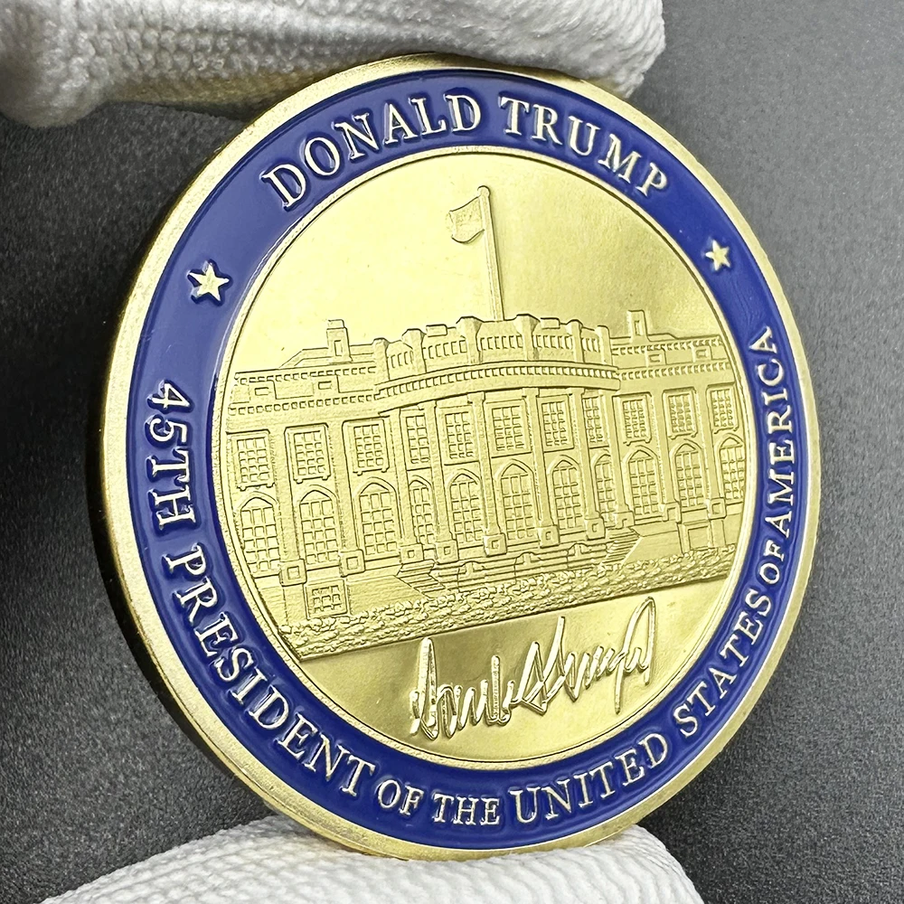 

2024 Trump Gold Coin Collectibles 45th President of The United States Commemorative Badge Make America Great Again Souvenir