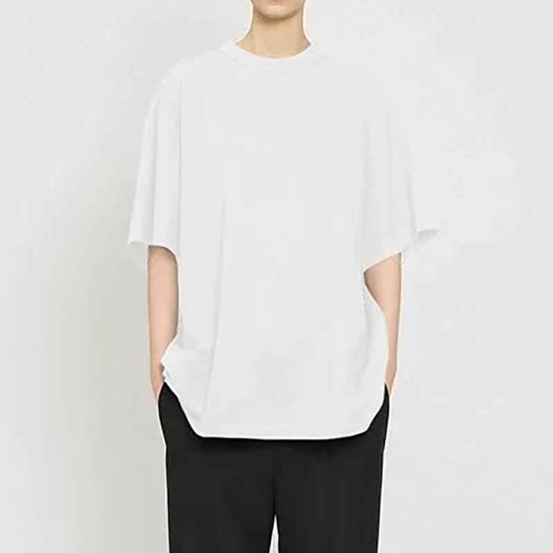 

The new spring and summer solid-color short-sleeved T-shirt is fashionable and versatile, with a loose round-neck top