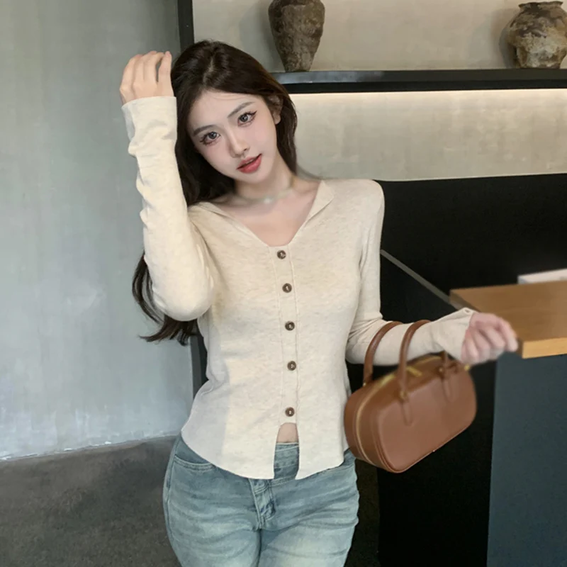 Autumn Women's Knitted Tops Korean Version Solid Colour Breastplate Split Sweet Simplicity Knitted Long Sleeves Pullover Tops