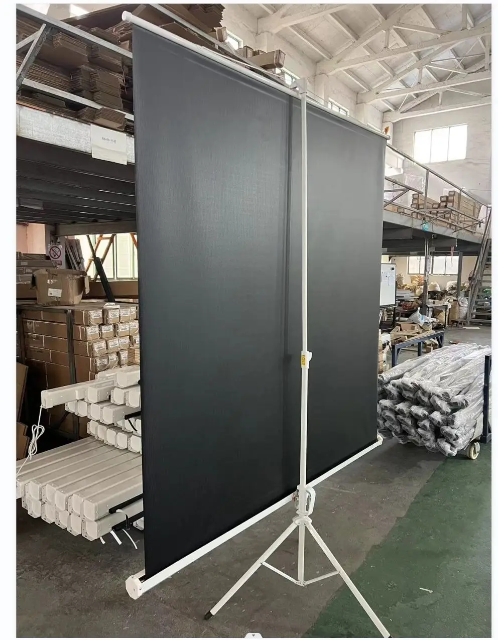 100-Inch Projector Screen Retractable Tripod