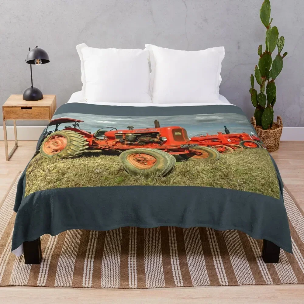 

Nuffield 10/60 Throw Blanket Cozy Light Blanket for Travel Camping Picnic