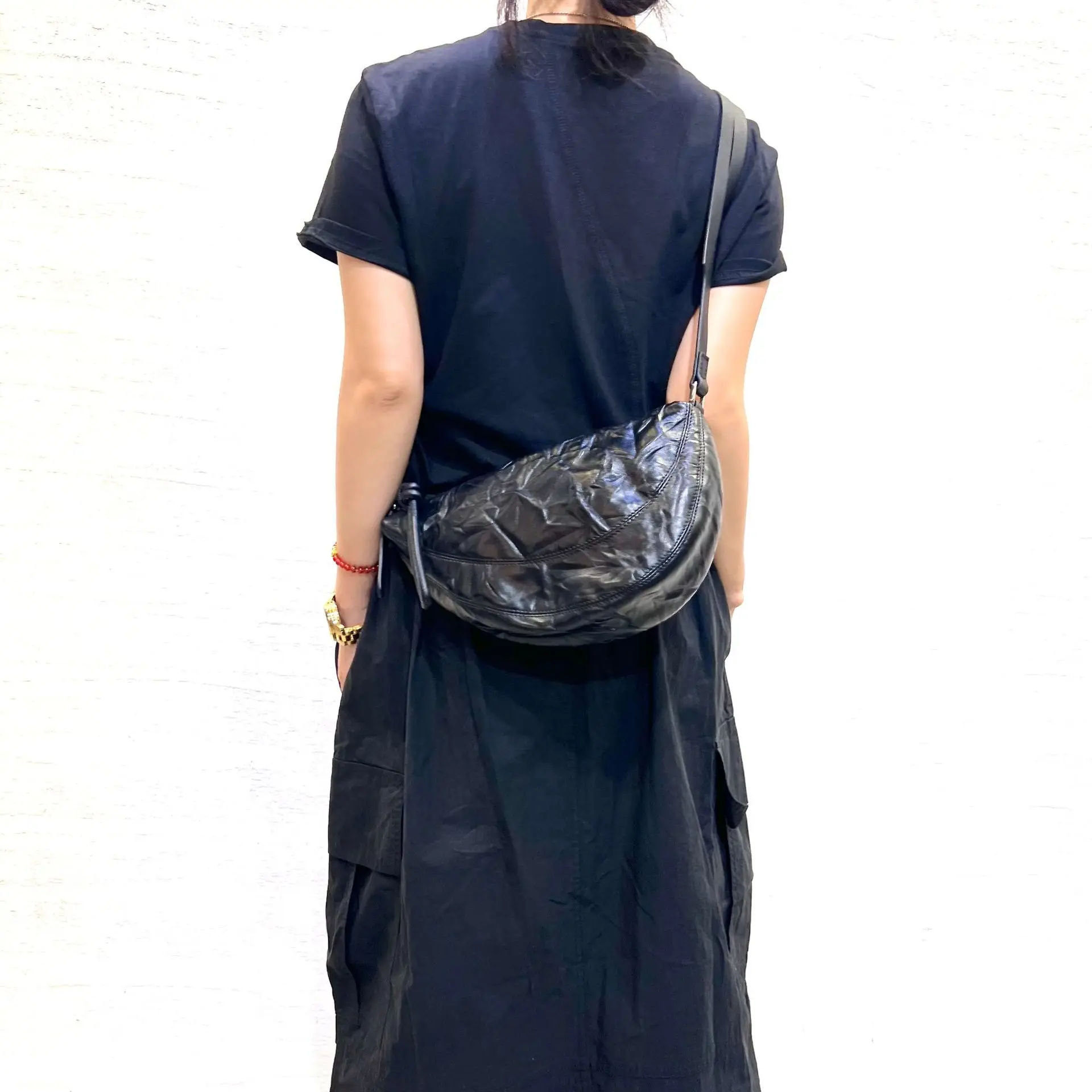 

Genuine Leather Women's Bag Retro Handcrafted Top Layer Cowhide Pleated Hand-grabbed Pattern Chest Tote Designer Luxury Bag