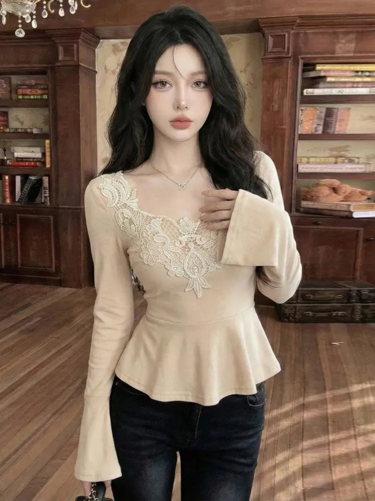 

Minimalist Ruffled Green Flared Long Sleeve T-shirt Women Sexy Square Neck Lace Paneled Top Spring Casual Warm Layering Shirt