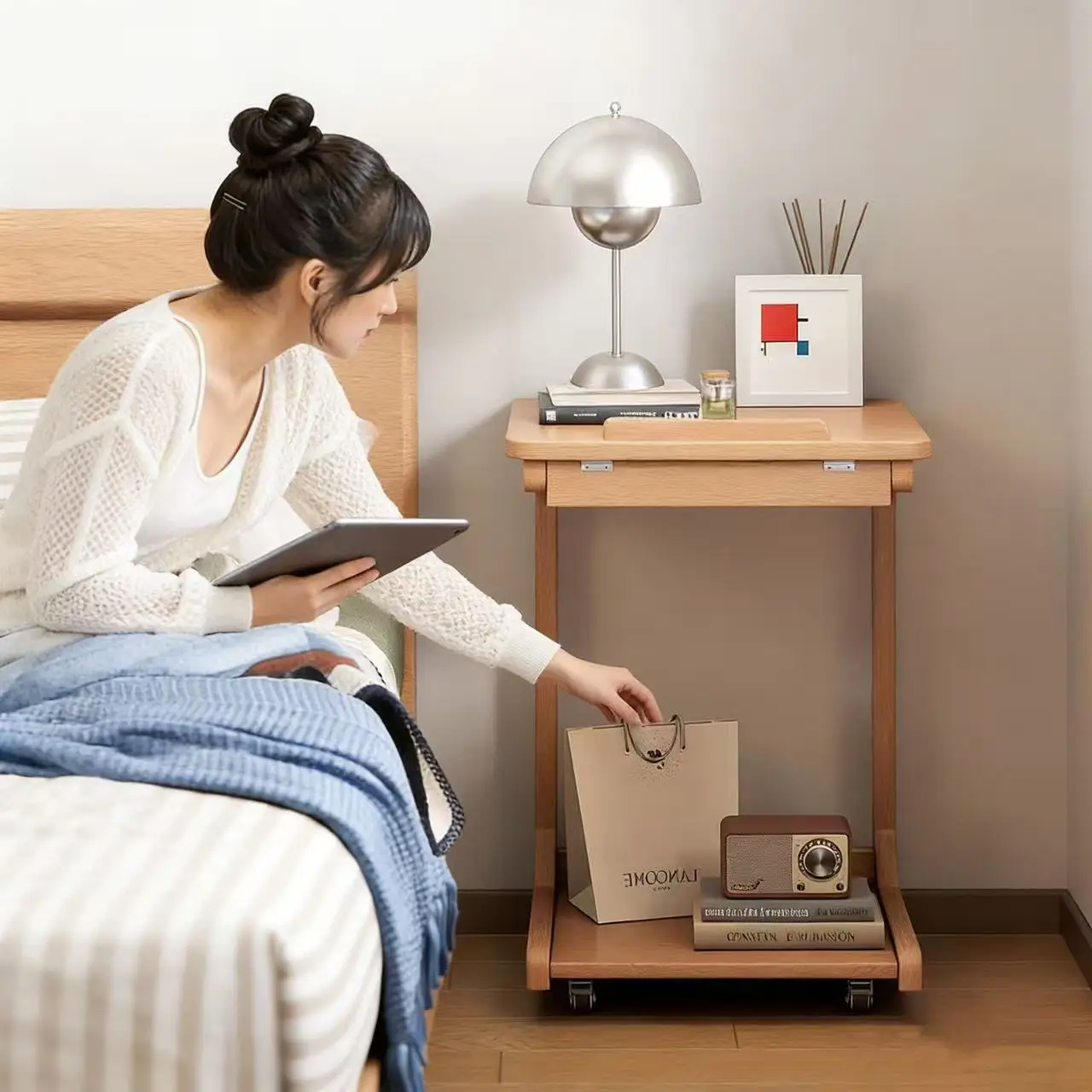 Solid wood bedside table replacement removable ultra-narrow side few household bedrooms small bedside shelves