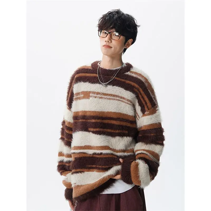 

Retro American Sle Men's round Ne Camere Sweater Winter Trendy Striped Knitted irt Lazy Couple Outerwear Casual Comfo...