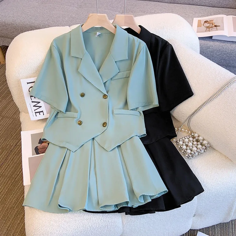 

Модное женское летнее платье больших размеров в корейском стиле для полных сестер с воротником-блейзером и нерегулярной плиссированной юбкой Two-Pi