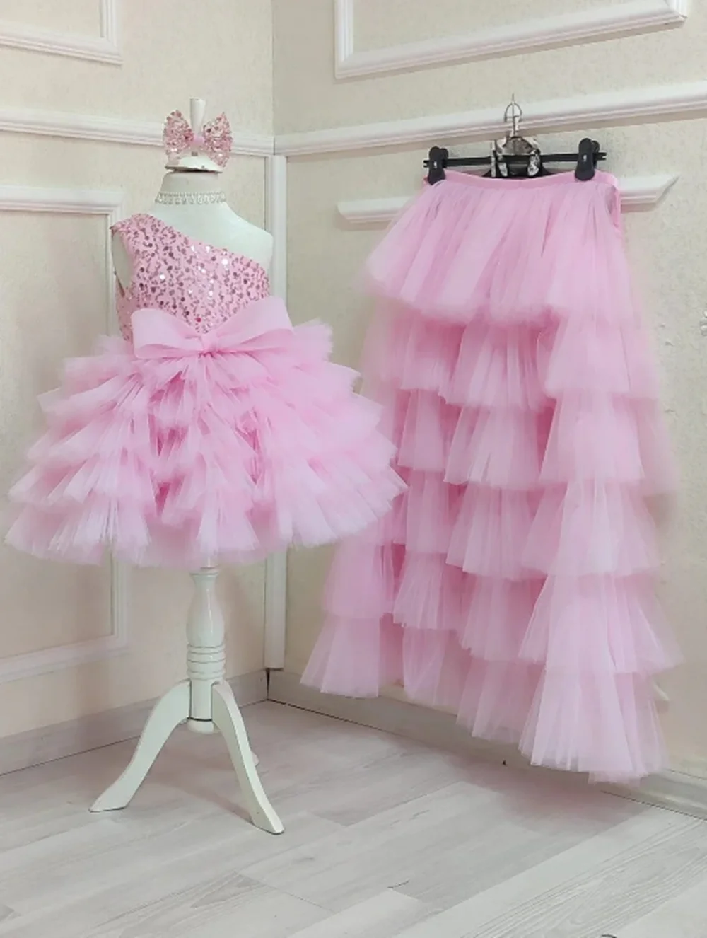 

Sunnypetal One Shoulder Pink Tulle Birthday Girl Dress Fluffy Tutu Dress with Train