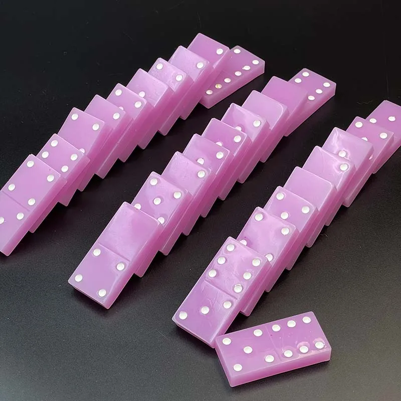 

Набор домино ручной работы розового цвета, 28 шт.