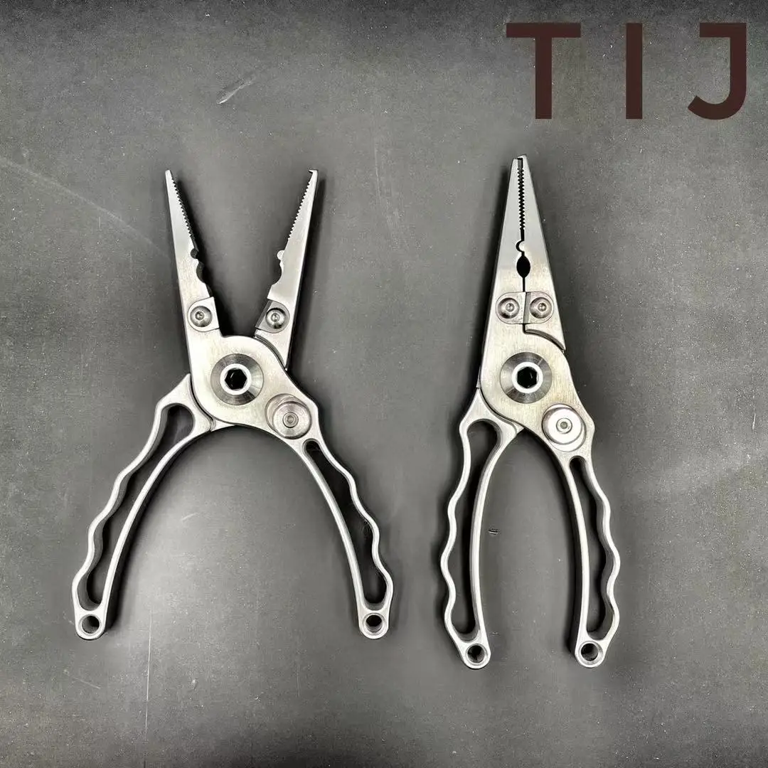 

1 Piece TIJ Mini Titanium Alloy Lure Pliers Fish Mouth Pliers Fish Control Device Sea Fishing Multifunctional Tool