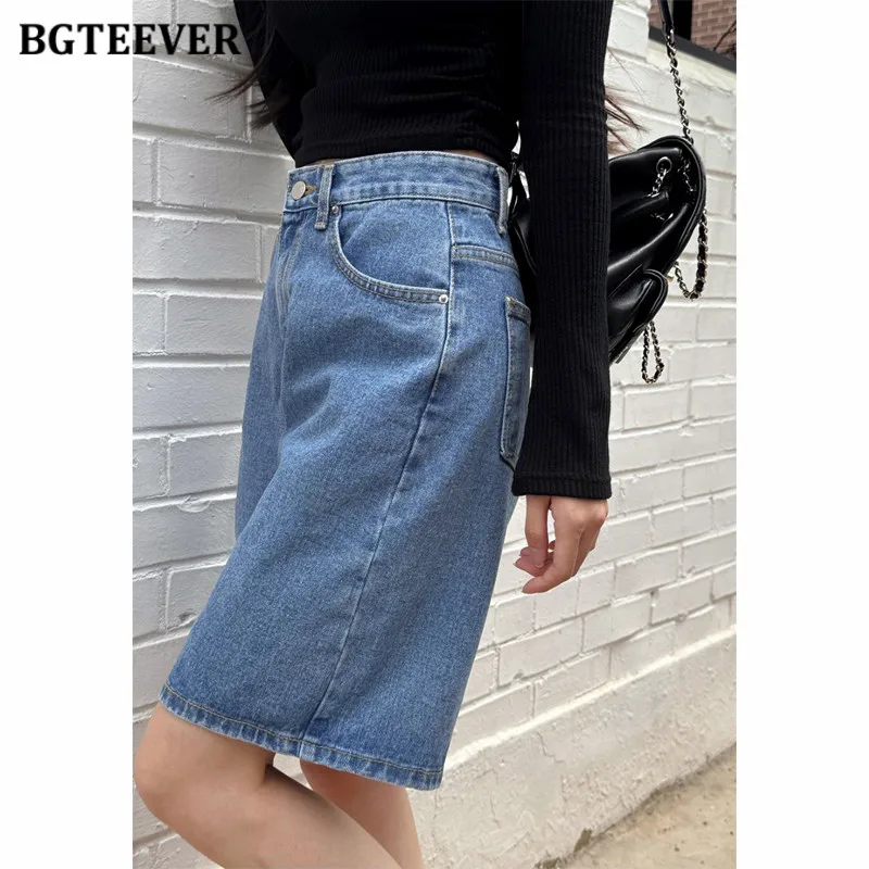 BGTEEVER スタイリッシュなポケットレディースストレートデニムショーツ夏ルーズ女性ワイドレッグジーンズショーツ