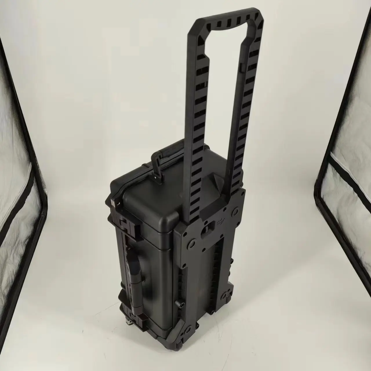 DPC112-9 Factory Price Hard Plastic Equipment Safety Carrying Waterproof Tool Case With Wheels And Tie Rods