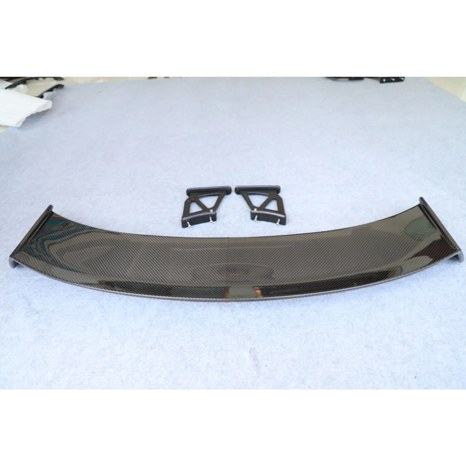 Suitable for 981 982 Spoiler Rear Trunk Wing Suitable for Porsche GT4 Dry Carbon Fiber Spoiler