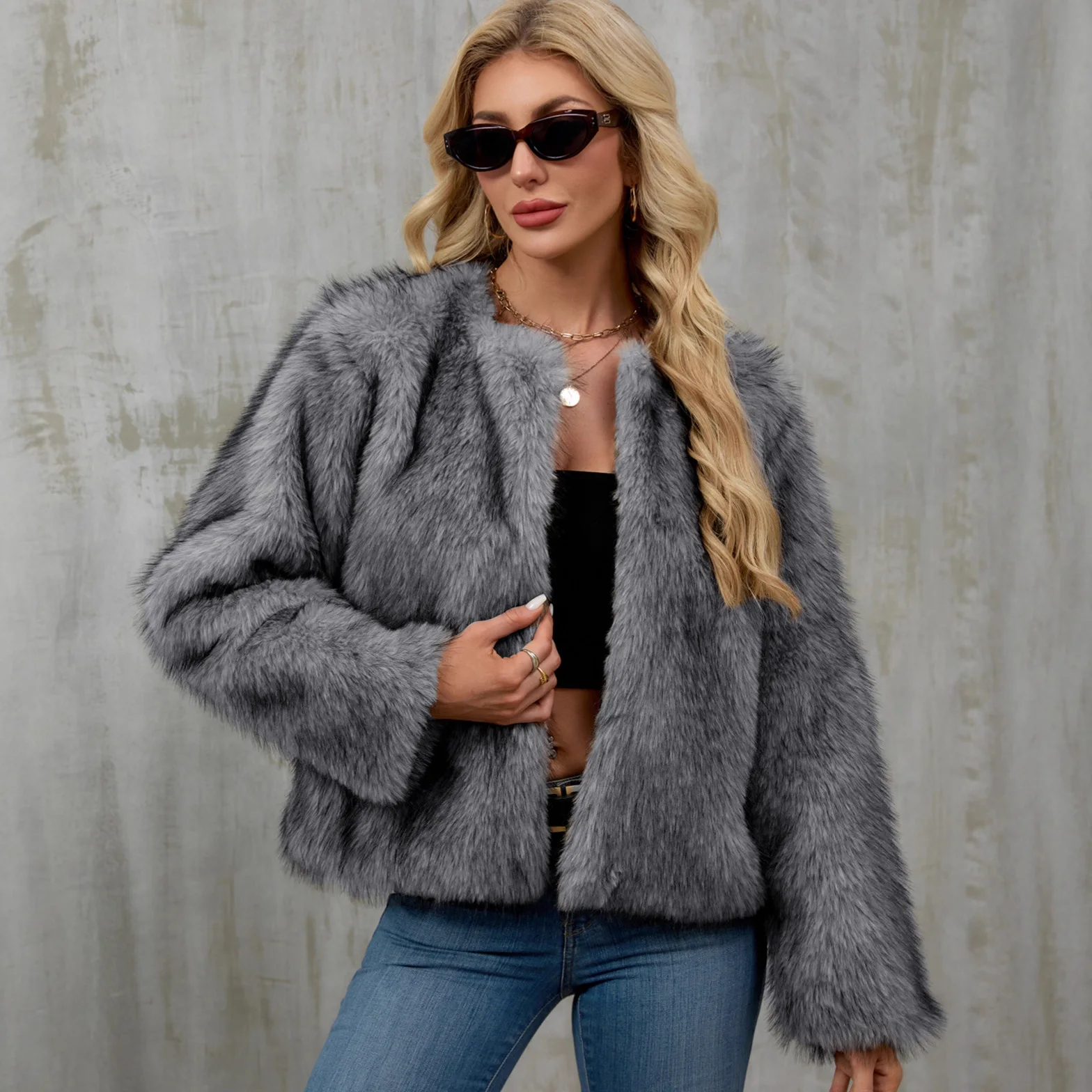 Jaket Bulu Imitasi Wanita Model Santai Gaya Jalanan, Mantel Bulu Musim Dingin Gradasi, Kerah Bulat, Jaket Bulu Pendek