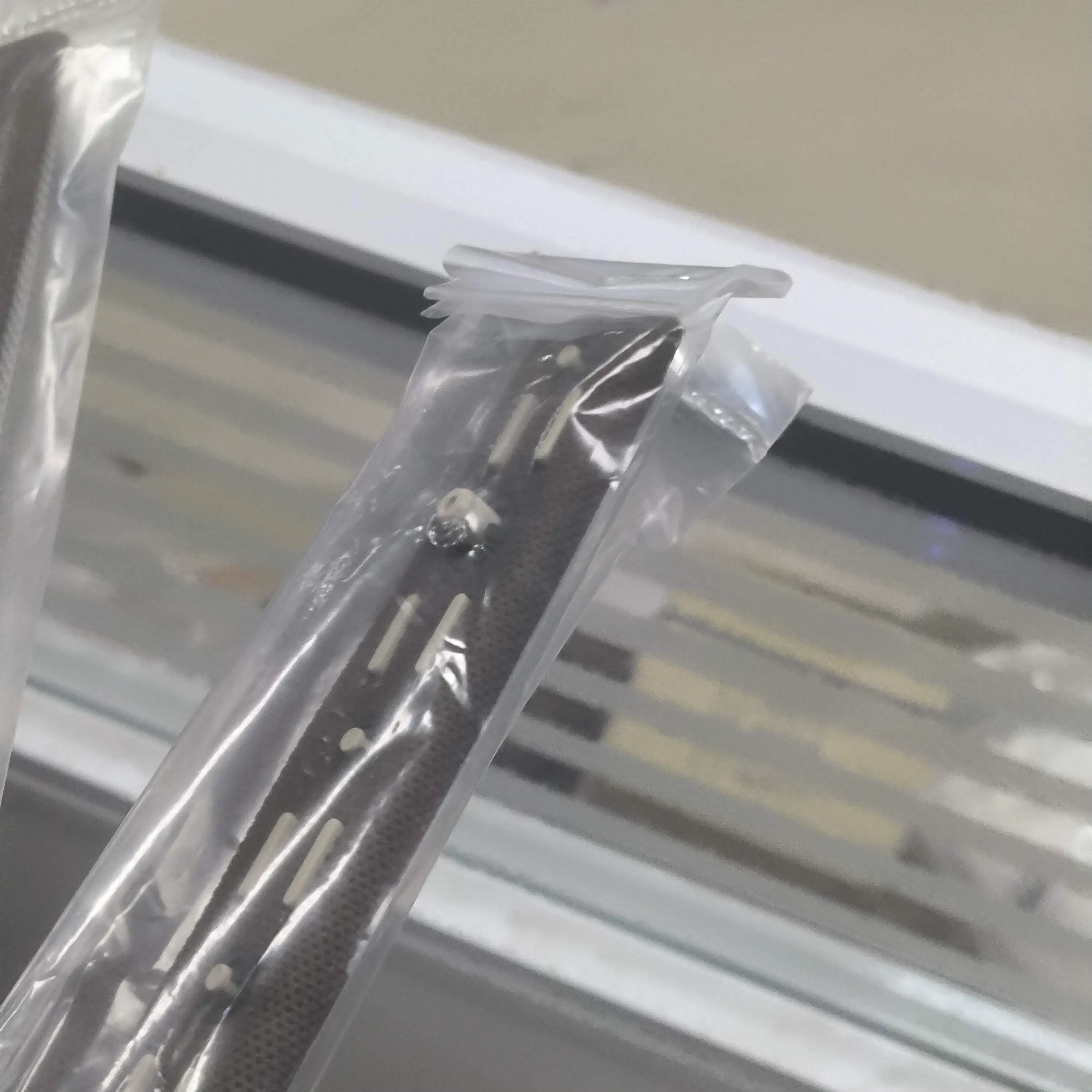 

FK-1150 302RV93050 Держатель масляной накладки для Kyocera M2040 M2135 M2235 M2540 M2635 M2640 M2735 M2835 P2040 P2235 P2335