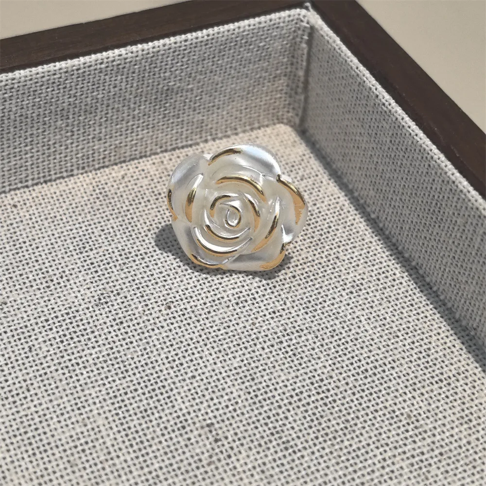 1 Stück fortschrittliche Perlen-Blumen-Schnürsenkel mit modischem Schmetterlings-Charm, DIY-Sneaker-Dekoration, einzigartiges Accessoire für Schuhdekorationen – Detail 12