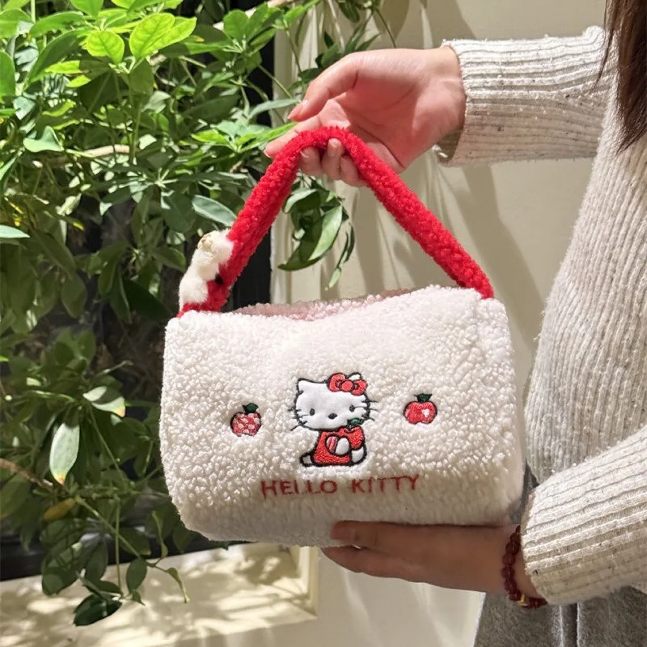 Kiity's New Lamb Wool Large Capacity Makeup Bag Portable Storage Bag, Wash Bag Super Cute Handbag Gift