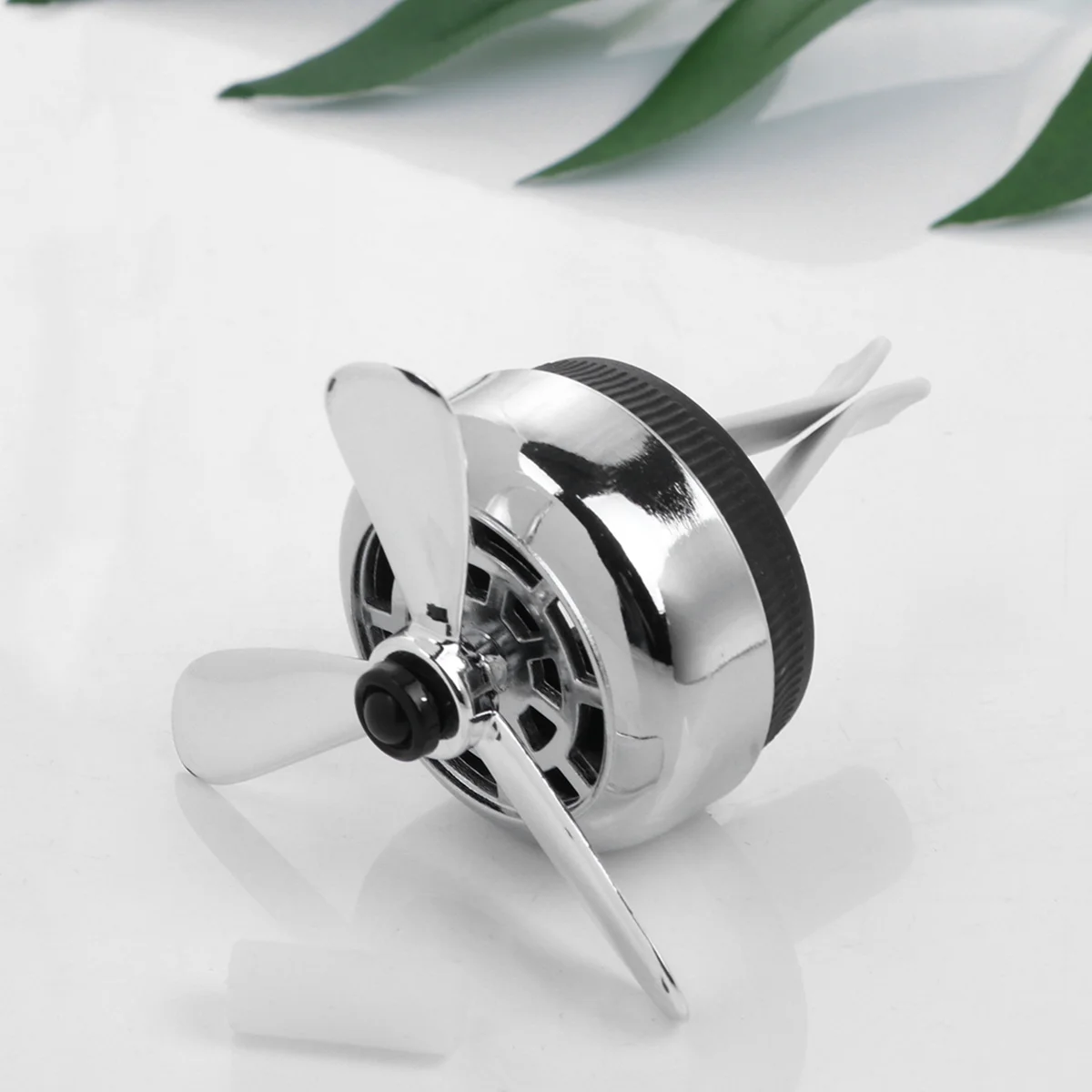 

3pcs Car Perfume Diffuser Metal Air Outlet Aromatherapy Decor Zinc Alloy Swivel Bearing Auto Vent Clip Silicone Car Inner