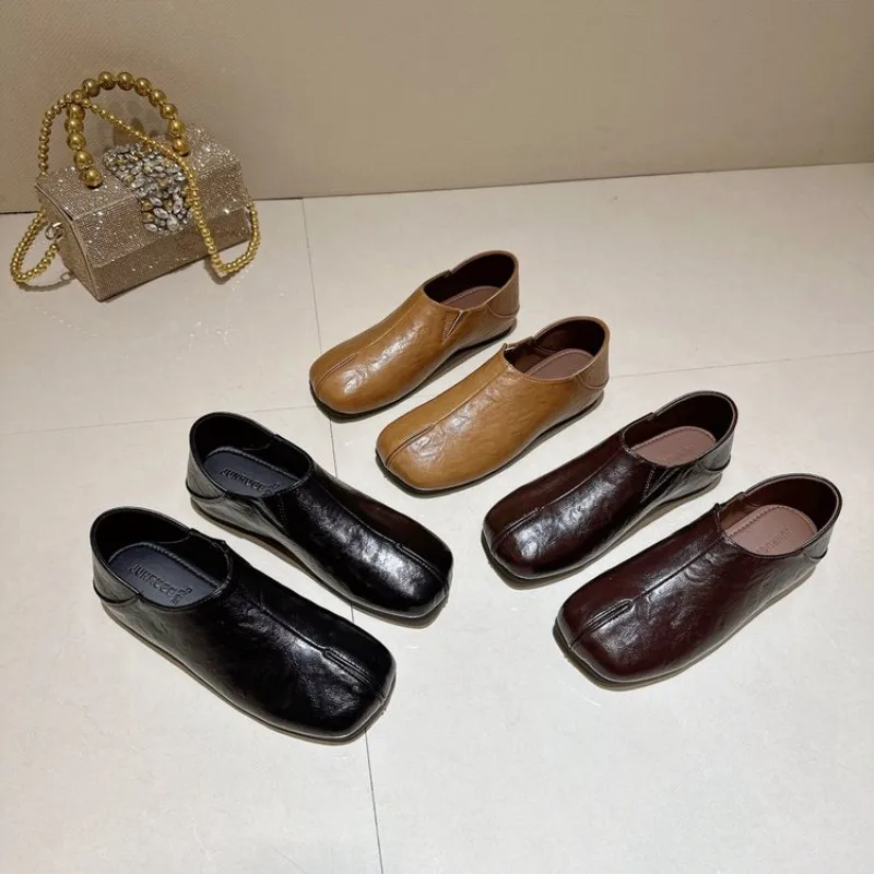 Small-scale Retro Pointed-toe Flat Casual Shoes for Women - New Style Grandma's Shoes