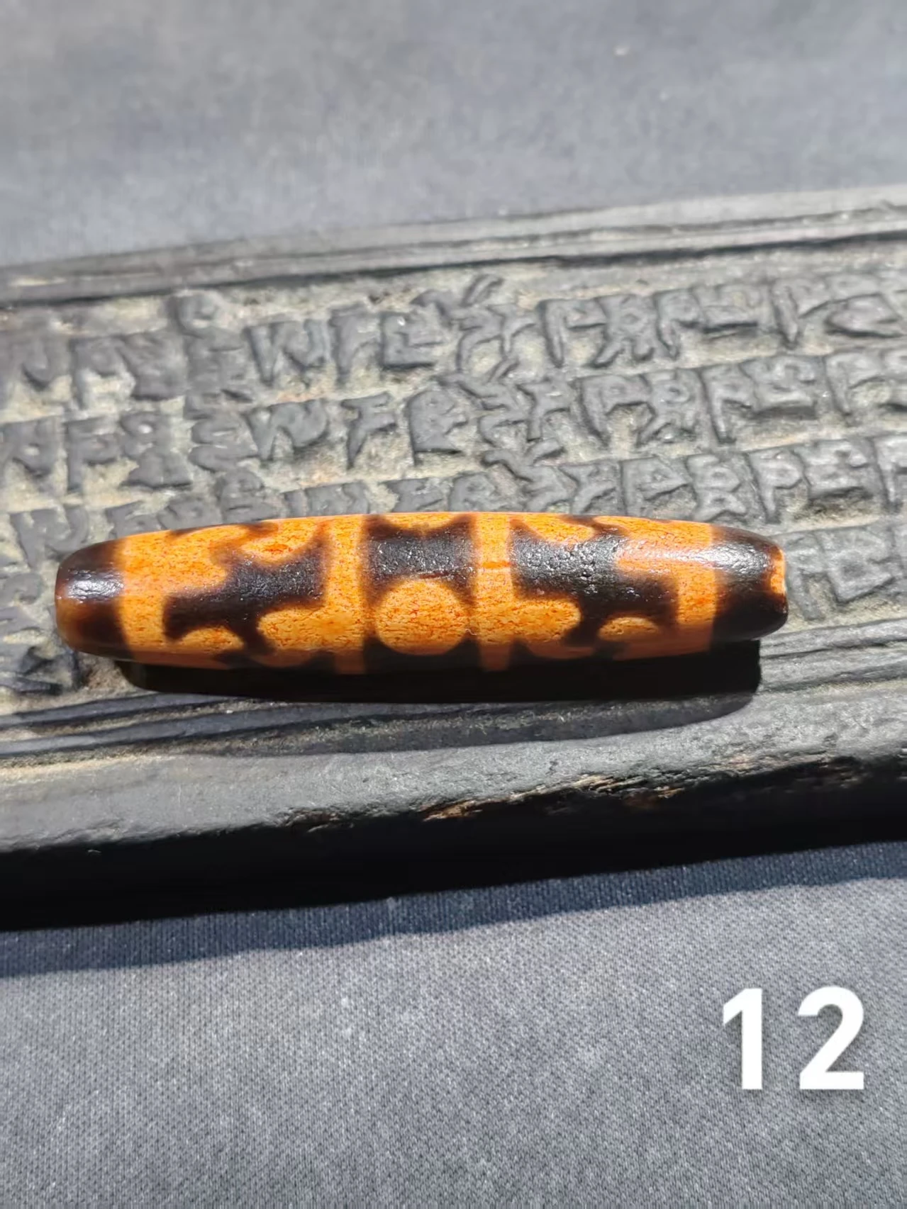 1pcs/lot Ivory-Yellow loose Tibetan dzi beads natural agate DIY charms gift elliptical ethnic style Nine Eyes Guru Rinpoche 6