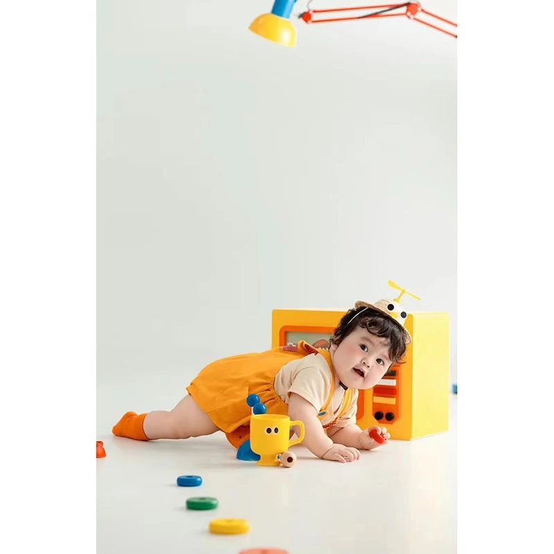 Childrens Photography Clothing Yellow Cartoon Theme Studio Baby and Boy Photography Clothing Floor Lamp TV Props bebê  신생아사진