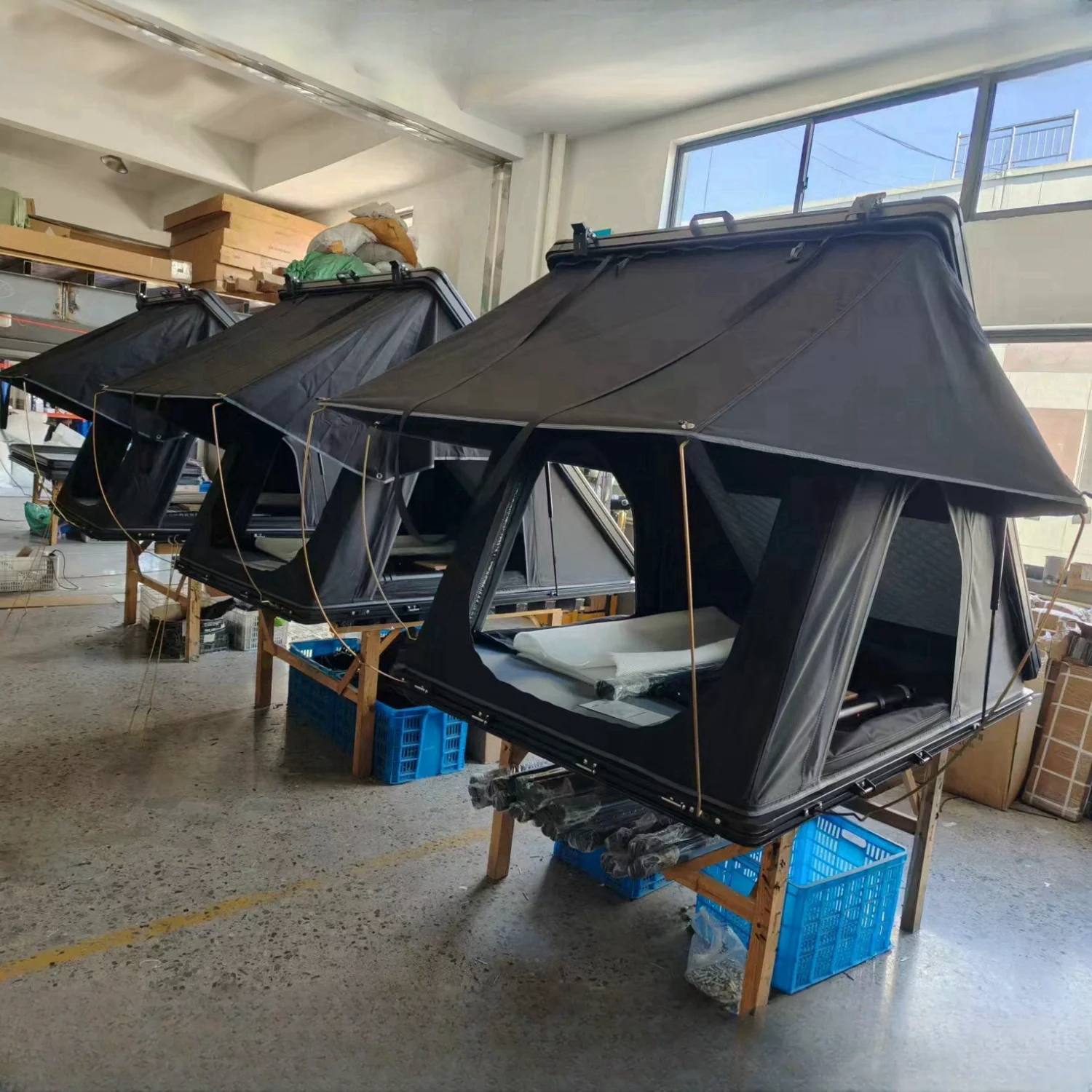 

BIENTE Roof Tent Rooftop Tent for Toyota Jeep SUV Truck Van Car Camping Hard Shell Roof Top Tent