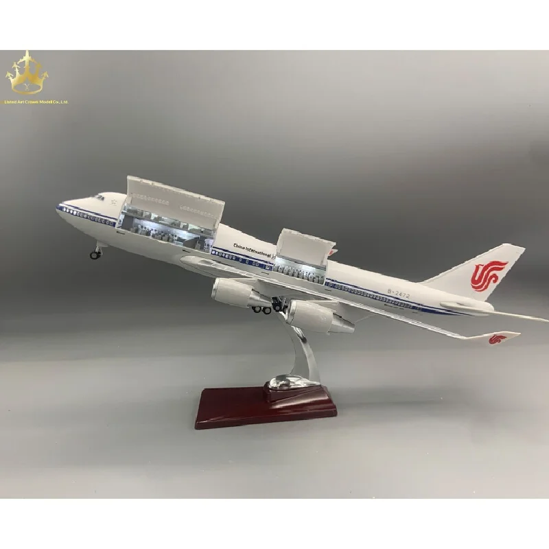 

Air China Boeing 747 1:160 Scale Model with LED Lights & Rolling Landing Gear - Detailed Static Display Collectible