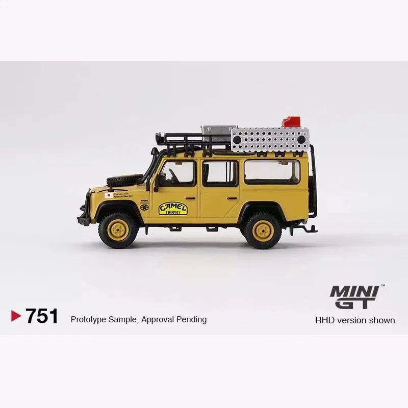 MINIGT 1:64 110 Defender Camel diecast model car