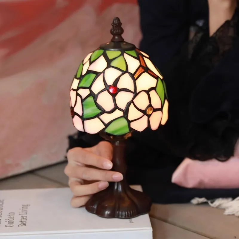 زخرفة دراسة بجانب السرير على شكل زهرة التفاح للأصدقاء هدية مصباح مكتبي صغير