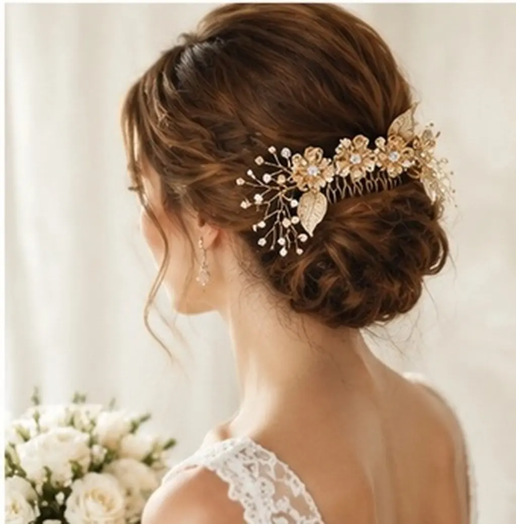 Bridal Hair Comb Wedding Accessory for Women Leaf Design Elegant Headpiece Bridal Jewelry Special Occasion Decor